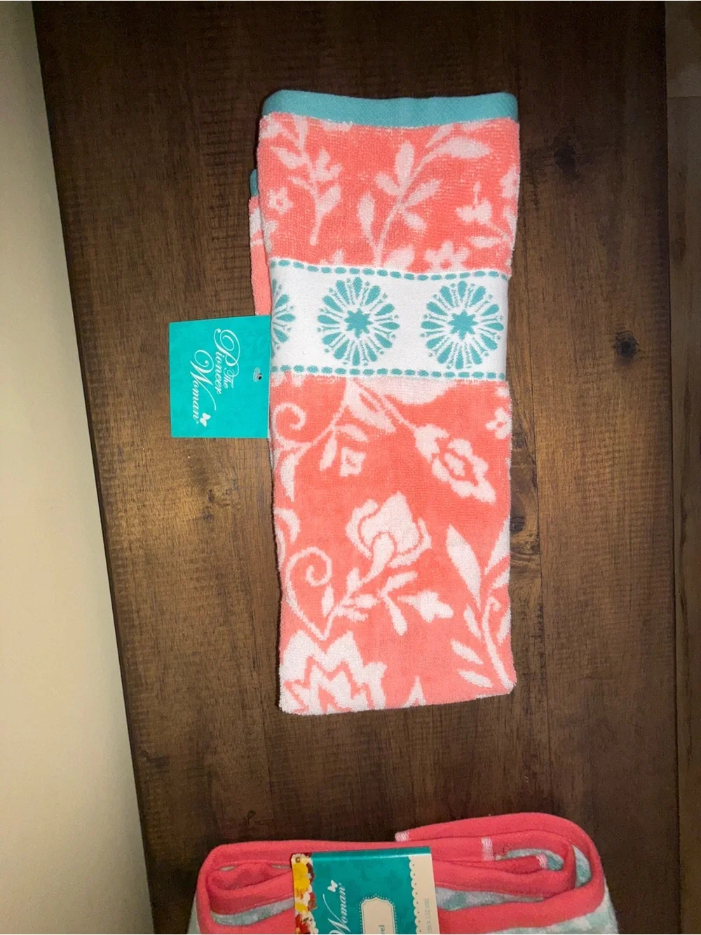 The Pioneer Woman Aqua & Coral Floral Bath Towel Set